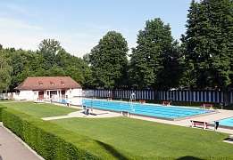 Gartenbad Eglisee Aussenansicht