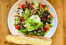 Essen Eatery 77